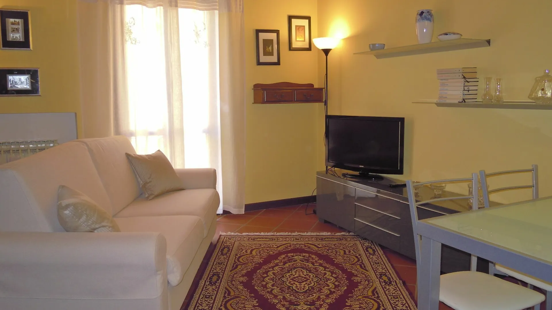 Verona For Rent La Casettina Rosa Apartment